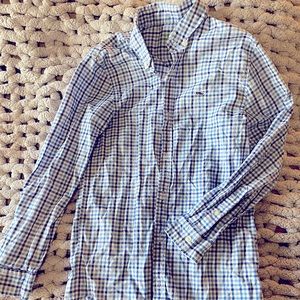Vineyard vines, blue checkered patter, button up dress shirt
